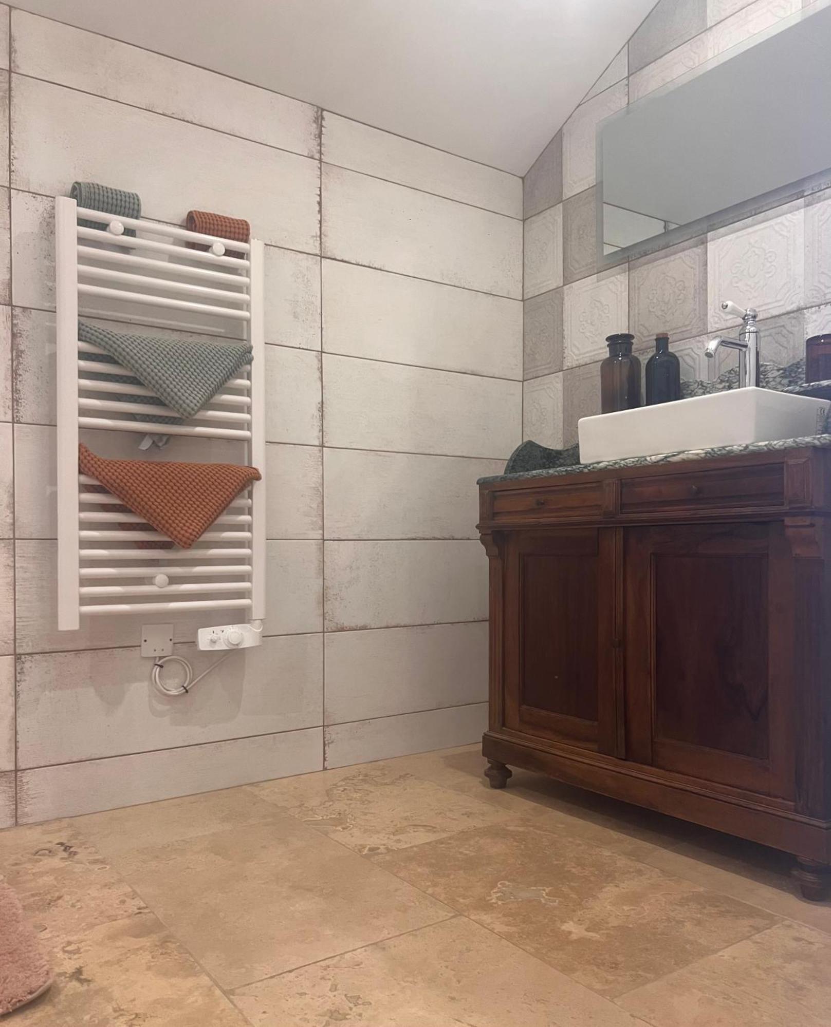 Au Pre De Karine Panzió Cuneges Kültér fotó